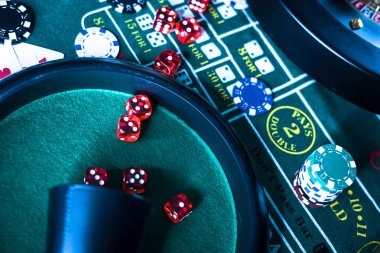 laetoto slot app interface showing live football and slot games